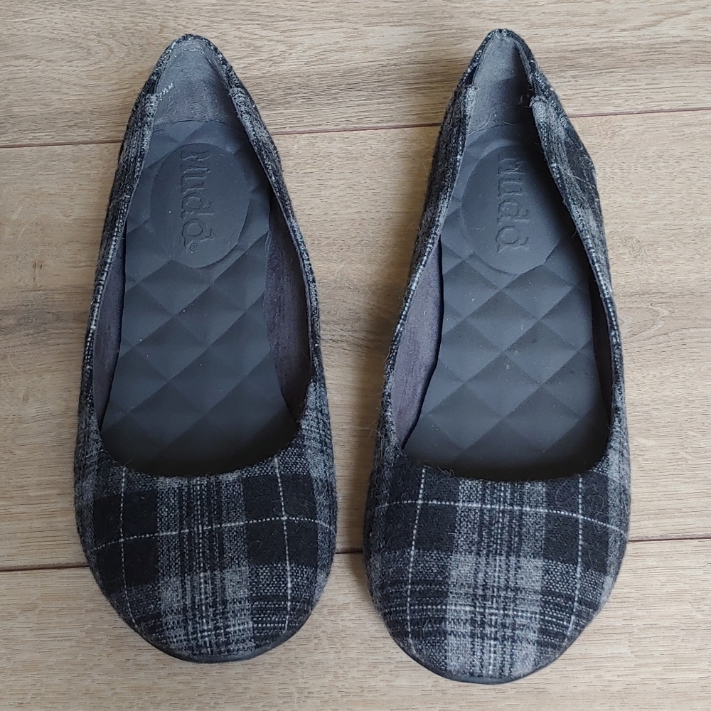 Mudd brand flats- final price drop!